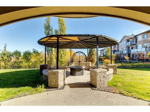 41 Cougar Plateau Point Sw, Calgary, AB - Outdoor