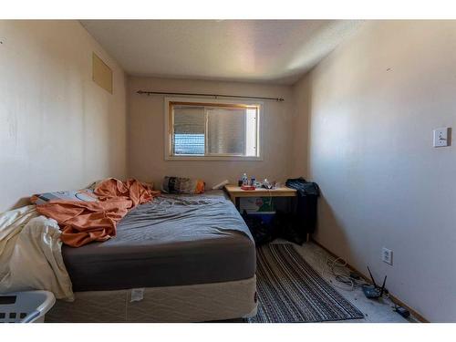 3 1 Avenue South, Grassland, AB - Indoor Photo Showing Bedroom