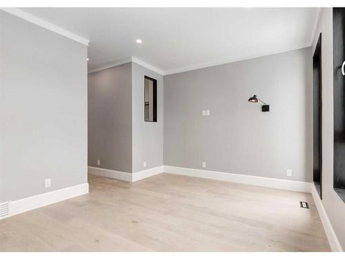 826 23 Avenue Se, Calgary, AB - Indoor Photo Showing Other Room