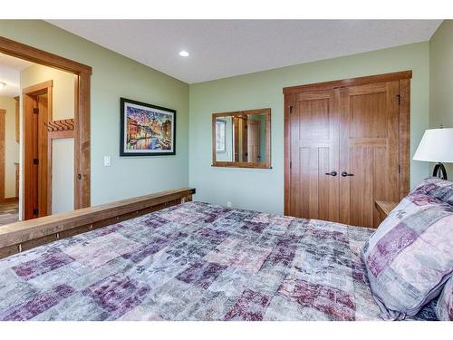 7066-35468 Range Road 30, Rural Red Deer County, AB - Indoor Photo Showing Bedroom
