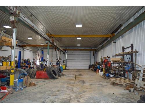 215012 Rr 254, Mossleigh, AB - Indoor Photo Showing Garage