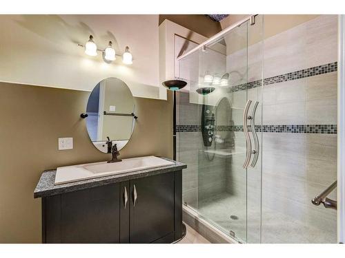 75 Gray Way, Rural Rocky View County, AB - Indoor Photo Showing Bathroom