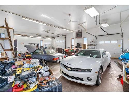 280014 Range Road 23, Rural Rocky View County, AB - Indoor Photo Showing Garage
