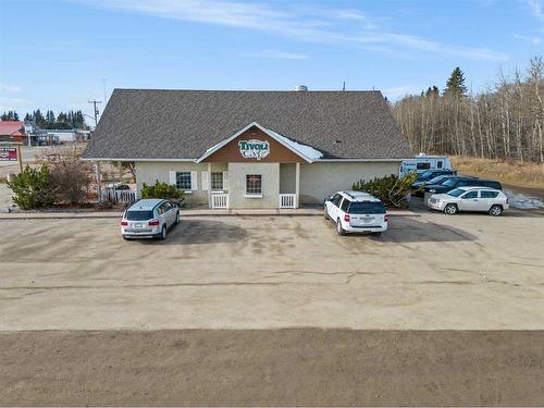 1916 10 Avenue, Spruce View, AB 