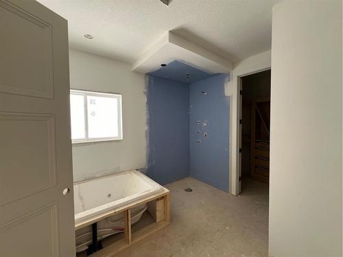 321 Watercrest Place, Chestermere, AB - Indoor Photo Showing Other Room