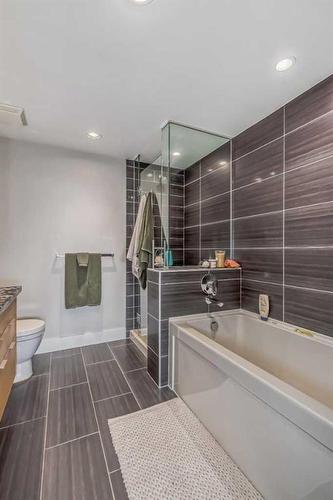 206-560 6 Avenue Se, Calgary, AB - Indoor Photo Showing Bathroom