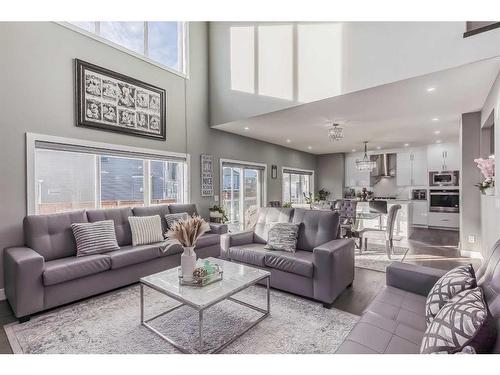 116 Sandpiper Landing, Chestermere, AB - Indoor Photo Showing Living Room