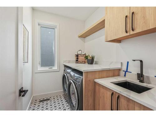 1608 18 Avenue Nw, Calgary, AB - Indoor Photo Showing Laundry Room