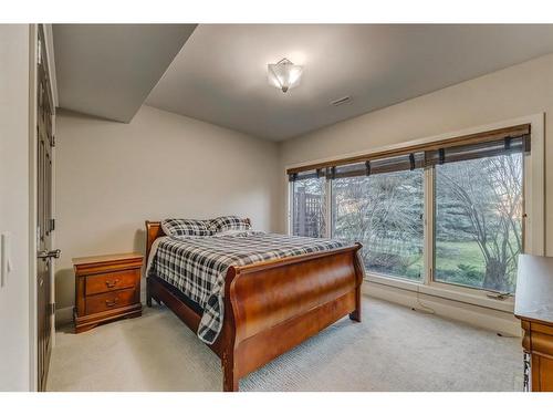 72 Heritage Lake Boulevard, Heritage Pointe, AB - Indoor Photo Showing Bedroom