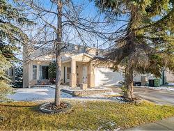 2856 Signal Hill Heights SW Calgary, AB T3H 2M6