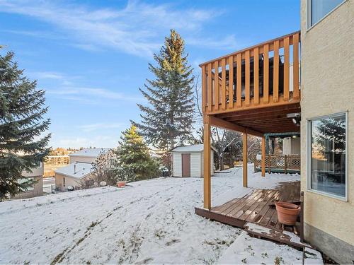 2856 Signal Hill Heights Sw, Calgary, AB - Outdoor