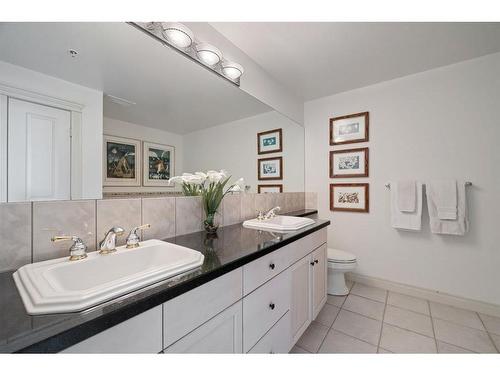 402-228 26 Avenue Sw, Calgary, AB - Indoor Photo Showing Bathroom