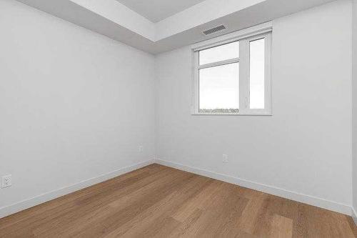 609-1107 Gladstone Road Nw, Calgary, AB - Indoor Photo Showing Other Room