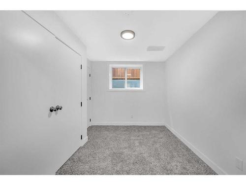 611 Penbrooke Road Se, Calgary, AB - Indoor Photo Showing Other Room