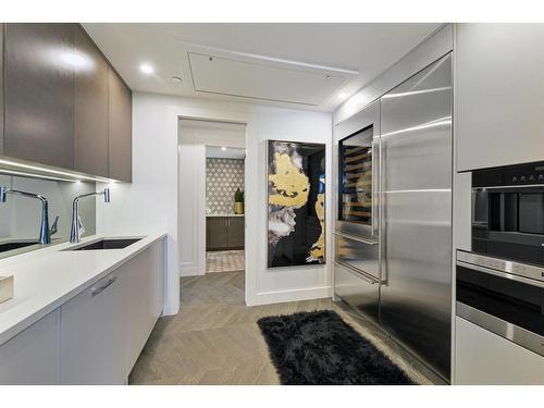 501-2231 Mahogany Boulevard Se, Calgary, AB - Indoor Photo Showing Kitchen With Upgraded Kitchen