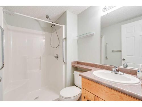 302-5100 52 Street, Olds, AB - Indoor Photo Showing Bathroom