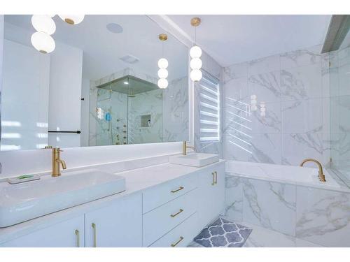 319 Grange Lane, Rural Rocky View County, AB - Indoor Photo Showing Bathroom