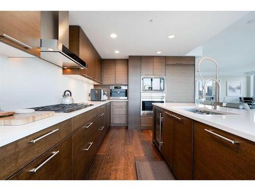 2421-222 Riverfront Avenue Sw, Calgary, AB - Indoor Photo Showing Kitchen With Double Sink