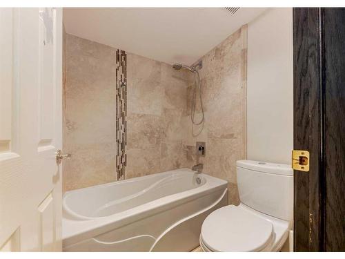 8070 266 Avenue West, Rural Foothills County, AB - Indoor Photo Showing Bathroom