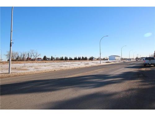 650 10 Avenue South, Carstairs, AB 