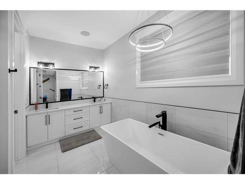 17 Hampstead Mews Nw, Calgary, AB - Indoor Photo Showing Other Room