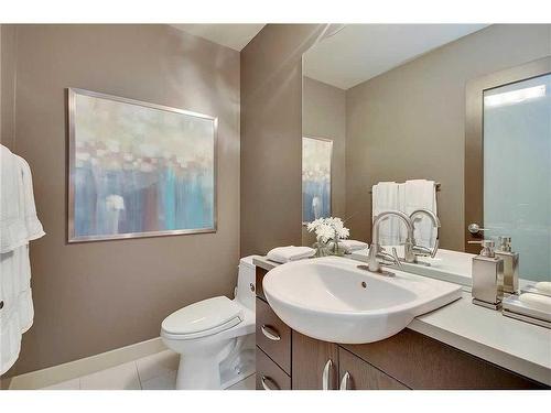 1806-530 12 Avenue Sw, Calgary, AB - Indoor Photo Showing Bathroom