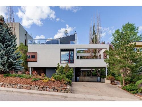 1016 39 Avenue Sw, Calgary, AB - Outdoor