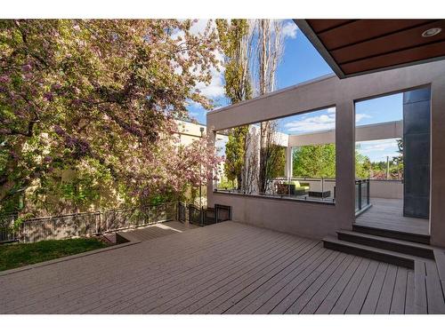 1016 39 Avenue Sw, Calgary, AB - Outdoor With Deck Patio Veranda