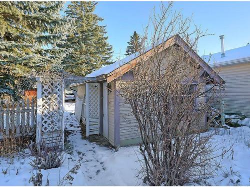 725 Macleod Trail Sw, High River, AB - Outdoor