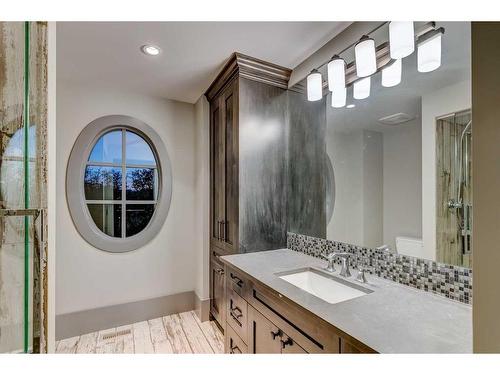255156 Range Road 25, Rural Rocky View County, AB - Indoor Photo Showing Bathroom