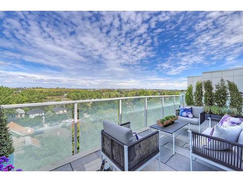 708-1020 9 Avenue Se, Calgary, AB - Outdoor With Balcony With View