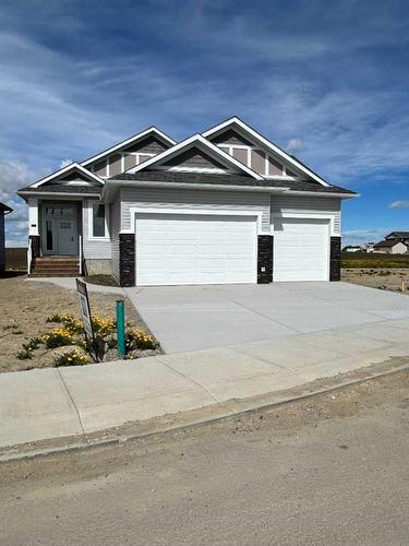 16 Williams Avenue, Olds, AB - Outdoor With Facade