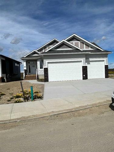 16 Williams Avenue, Olds, AB - Outdoor With Exterior