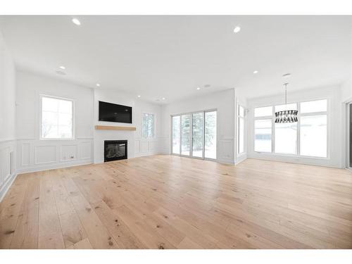 1610 7 Street Nw, Calgary, AB - Indoor Photo Showing Living Room With Fireplace