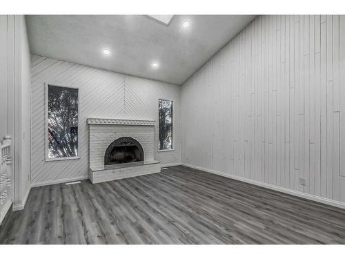 15 Castlebury Way Ne, Calgary, AB - Indoor With Fireplace