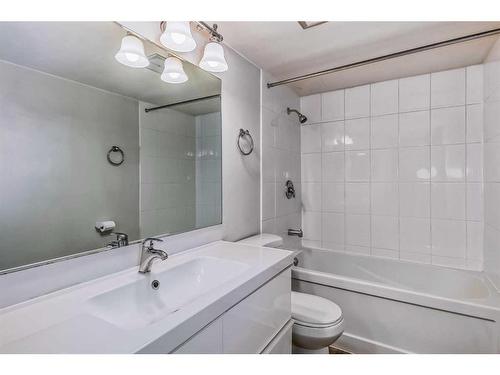 108-510 58 Avenue Sw, Calgary, AB - Indoor Photo Showing Bathroom