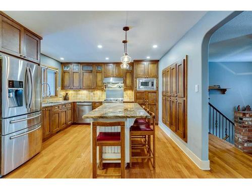 5128 Baines Road Nw, Calgary, AB - Indoor Photo Showing Kitchen With Upgraded Kitchen