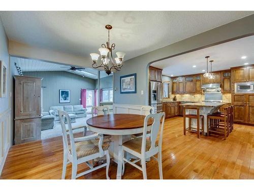 5128 Baines Road Nw, Calgary, AB - Indoor Photo Showing Dining Room