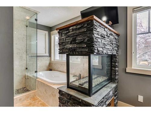 5128 Baines Road Nw, Calgary, AB - Indoor Photo Showing Bathroom