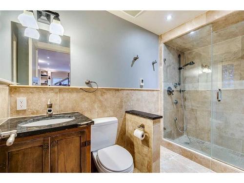 5128 Baines Road Nw, Calgary, AB - Indoor Photo Showing Bathroom