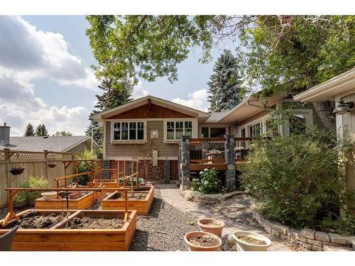 5128 Baines Road Nw, Calgary, AB - Outdoor