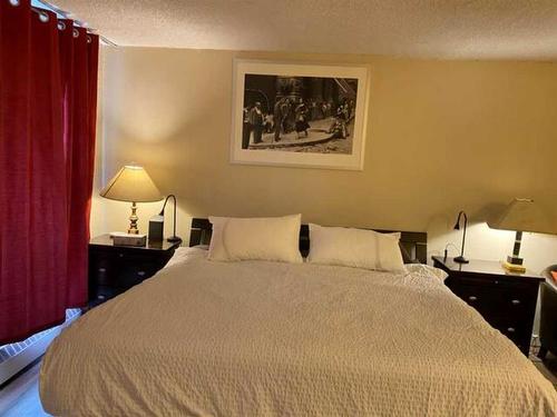 2708-221 6 Avenue Se, Calgary, AB - Indoor Photo Showing Bedroom