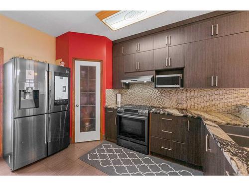 622 Saddlecreek Way Ne, Calgary, AB - Indoor Photo Showing Kitchen With Stainless Steel Kitchen With Upgraded Kitchen