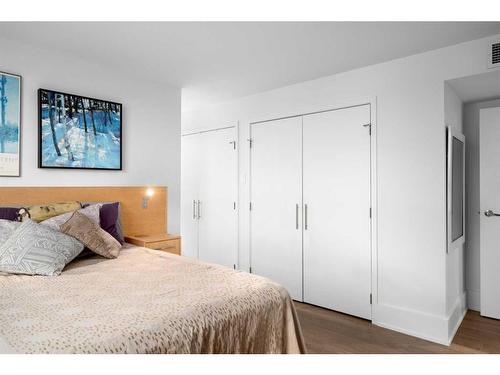 601-318 26 Avenue Sw, Calgary, AB - Indoor Photo Showing Bedroom