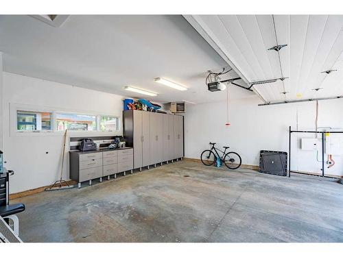 5819 21 Street Sw, Calgary, AB - Indoor Photo Showing Garage