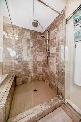 34 Windcreek Terrace Sw, Airdrie, AB - Indoor Photo Showing Bathroom