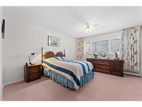 3415-3000 Hawksbrow Point Nw, Calgary, AB - Indoor Photo Showing Bedroom