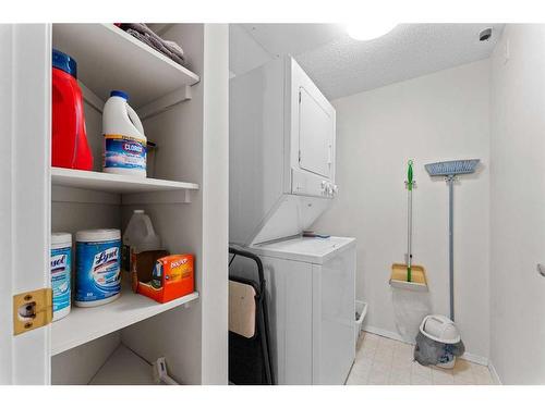 3415-3000 Hawksbrow Point Nw, Calgary, AB - Indoor Photo Showing Laundry Room