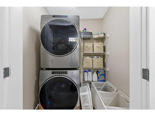 265 Sandpiper Crescent, Chestermere, AB - Indoor Photo Showing Laundry Room