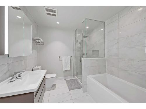 2601-930 16 Avenue Sw, Calgary, AB - Indoor Photo Showing Bathroom